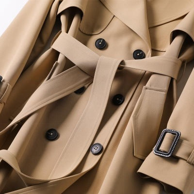 Dubbelknäppt mellanlång Tie Trench Coat